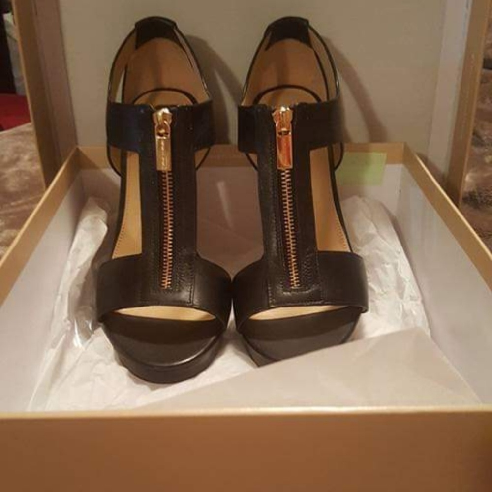 Michael Kors Berkley Sandal